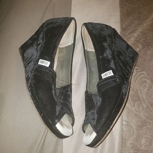 Toms black wedges, size 8